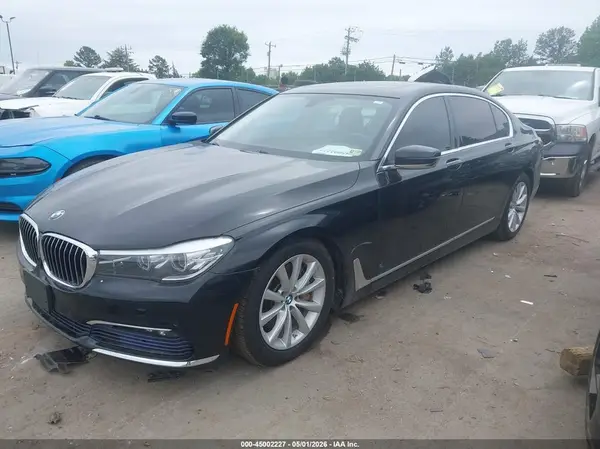 WBA7E2C58HG739815 2017 BMW 7ER - Image 2