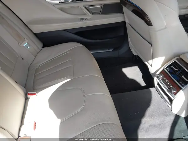 WBA7E2C58HG740026 2017 BMW 7ER - Image 8