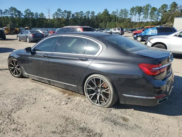 WBA7E2C58JG741781 2018 BMW 7ER - Image 2