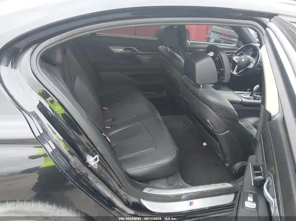 WBA7E2C58JG742011 2018 BMW 7ER - Image 8