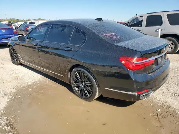 WBA7E2C58JG743322 2018 BMW 7ER - Image 2