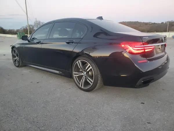 WBA7E2C58KB217562 2019 BMW 7ER - Image 2