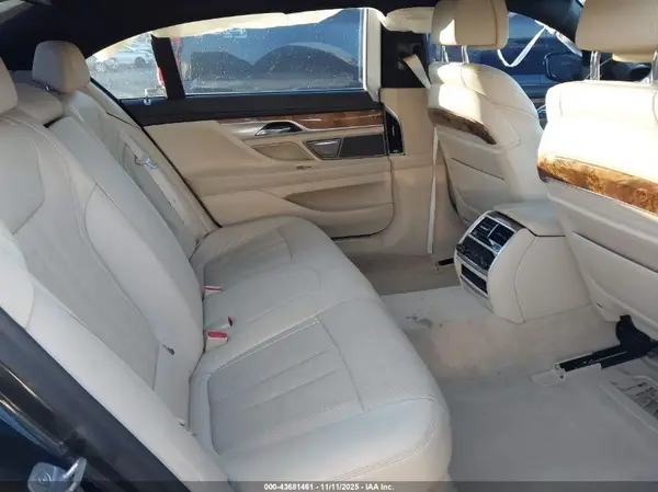 WBA7E2C58KB217819 2019 BMW 7ER - Image 8