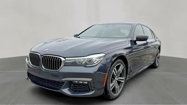 WBA7E2C58KB218257 2019 BMW 7ER - Image 2