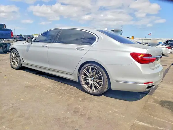 WBA7E2C59GG547513 2016 BMW 7ER - Image 2