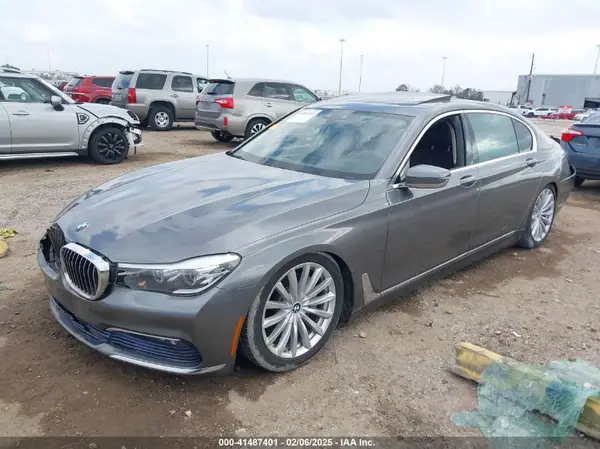 WBA7E2C59GG739031 2016 BMW 7ER - Image 2