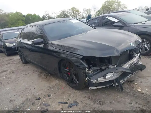 WBA7E2C59HG740083 2017 BMW 7ER - Image 1