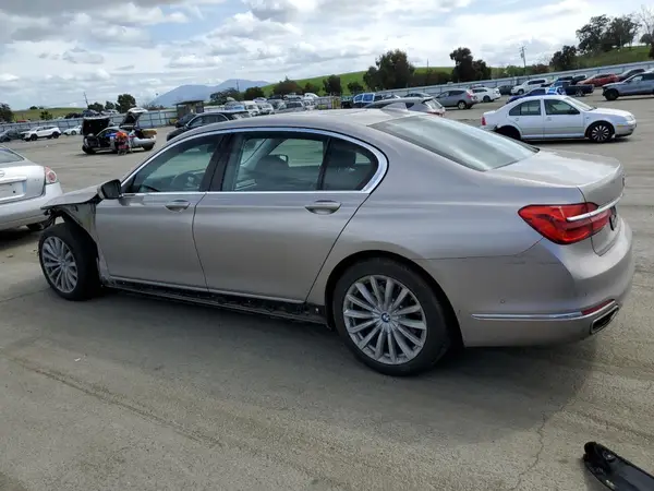 WBA7E2C59JG741689 2018 BMW 7ER - Image 2