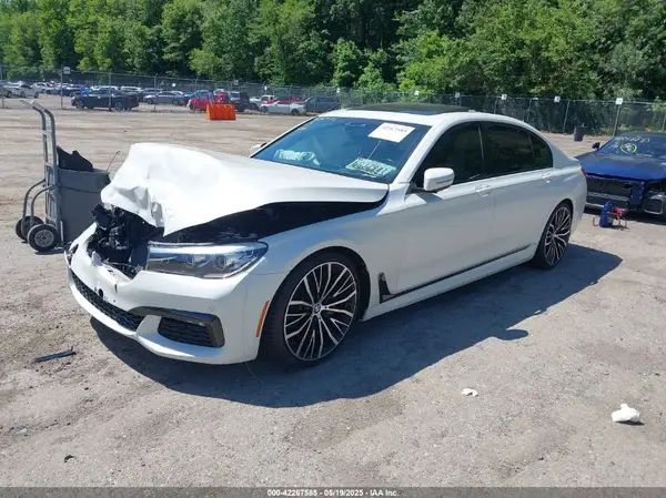 WBA7E2C59KB217232 2019 BMW 7ER - Image 2