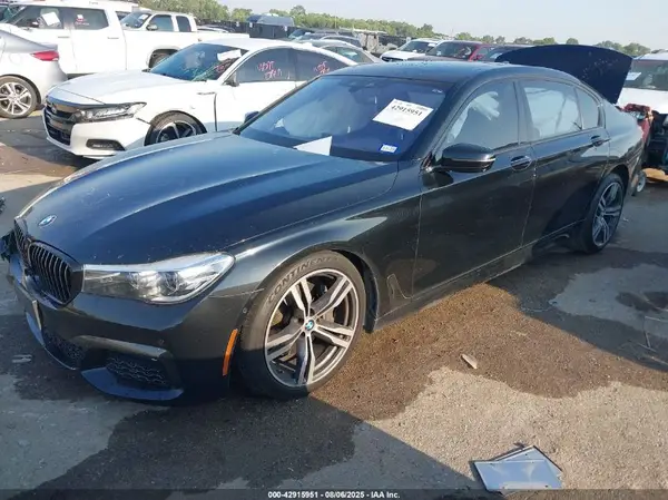 WBA7E2C59KB217750 2019 BMW 7ER - Image 2