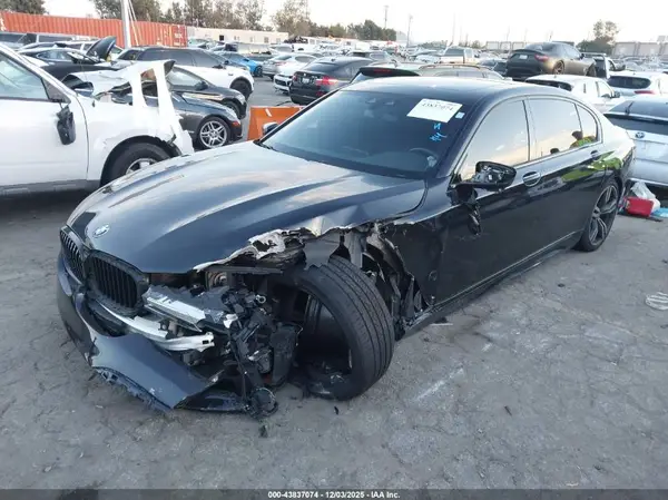 WBA7E2C59KB218235 2019 BMW 7ER - Image 2