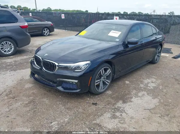 WBA7E2C5XGG504296 2016 BMW 7ER - Image 2