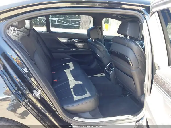 WBA7E2C5XGG547407 2016 BMW 7ER - Image 8