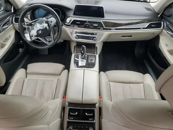 WBA7E2C5XGG547732 2016 BMW 7ER - Image 8