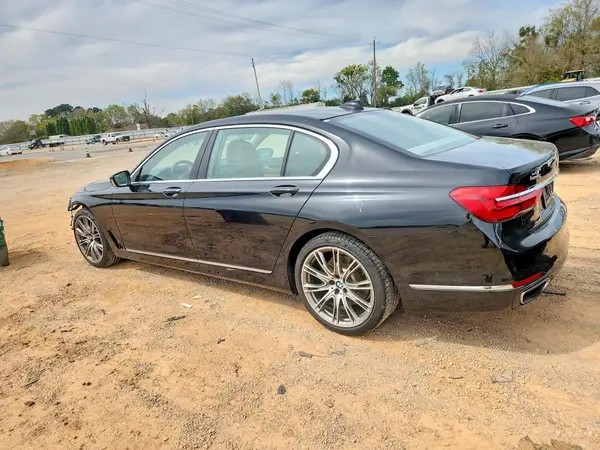 WBA7E2C5XGG738731 2016 BMW 7ER - Image 2