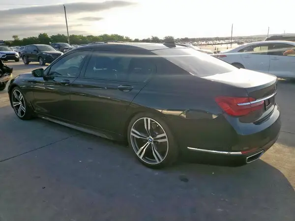 WBA7E2C5XGG738986 2016 BMW 7ER - Image 2