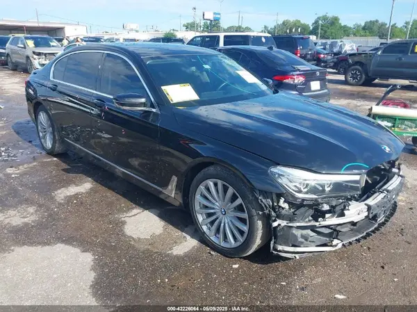 WBA7E2C5XHG739508 2017 BMW 7ER - Image 1