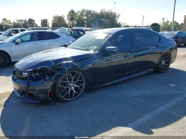 WBA7E2C5XHG739749 2017 BMW 7ER - Image 2