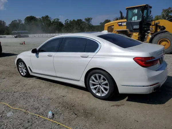 WBA7E2C5XHG739931 2017 BMW 7ER - Image 2