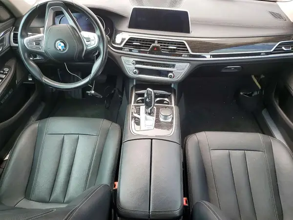WBA7E2C5XHG740075 2017 BMW 7ER - Image 8