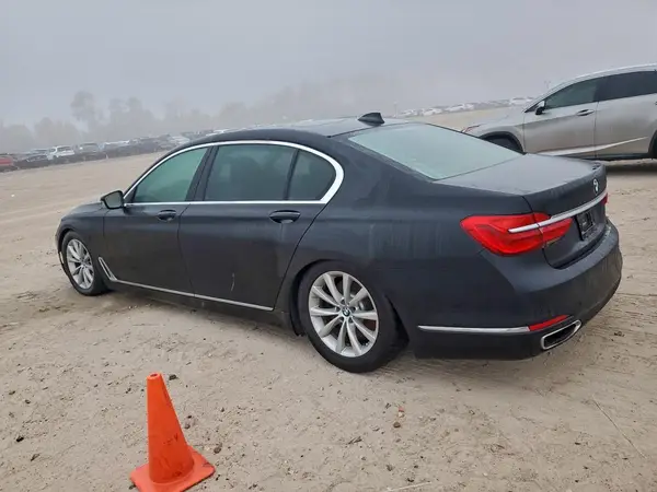 WBA7E2C5XJG741510 2018 BMW 7ER - Image 2
