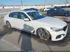 WBA7E2C5XJG742267 2018 BMW 7ER