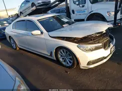 WBA7E2C5XJG742687 2018 BMW 7ER