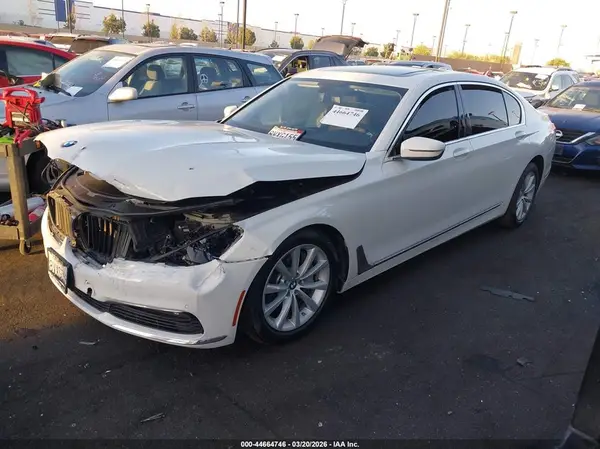 WBA7E2C5XJG742687 2018 BMW 7ER - Image 2