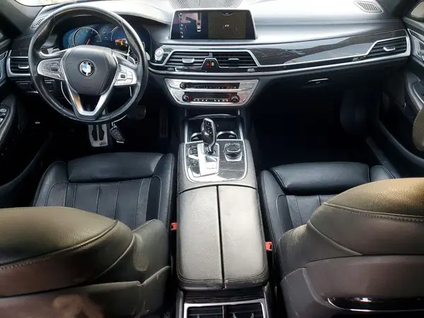 WBA7E2C5XKB216395 2019 BMW 7ER - Image 8