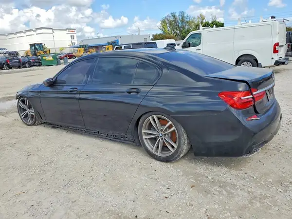 WBA7E2C5XKB216655 2019 BMW 7ER - Image 2