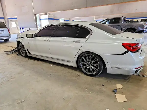 WBA7E2C5XKB216901 2019 BMW 7ER - Image 2