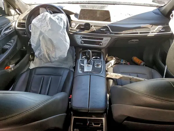 WBA7E2C5XKB218194 2019 BMW 7ER - Image 8