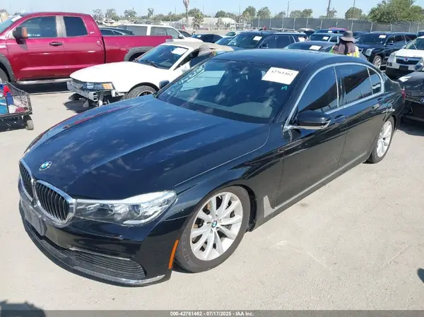 WBA7E2C5XKB454862 2019 BMW 7ER - Image 2