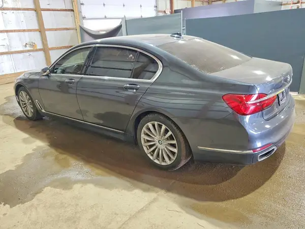 WBA7E4C31HGU99971 2017 BMW 7ER - Image 2