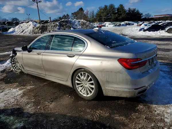 WBA7E4C32HGU99929 2017 BMW 7ER - Image 2