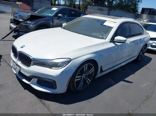 WBA7E4C33HGU99969 2017 BMW 7ER - Image 2