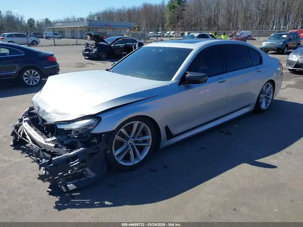 WBA7E4C35HGU99939 2017 BMW 7ER - Image 2