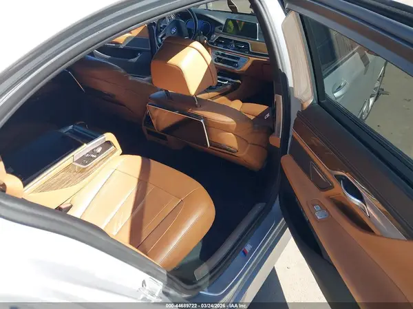 WBA7E4C35HGU99939 2017 BMW 7ER - Image 8