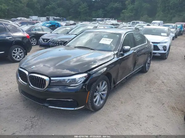 WBA7E4C50JGV23992 2018 BMW 7ER - Image 2