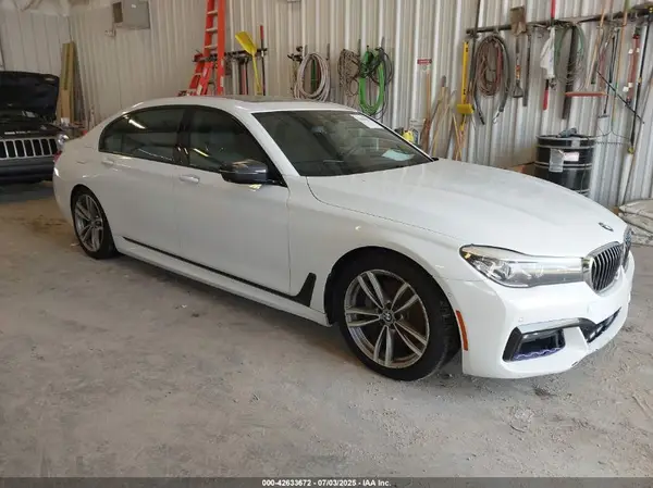 WBA7E4C51HGU99194 2017 BMW 7ER - Image 1