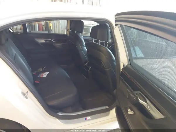 WBA7E4C51HGU99194 2017 BMW 7ER - Image 8