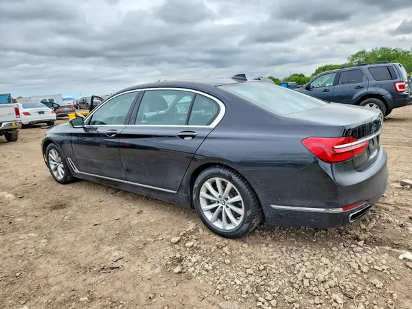 WBA7E4C51HGU99261 2017 BMW 7ER - Image 2