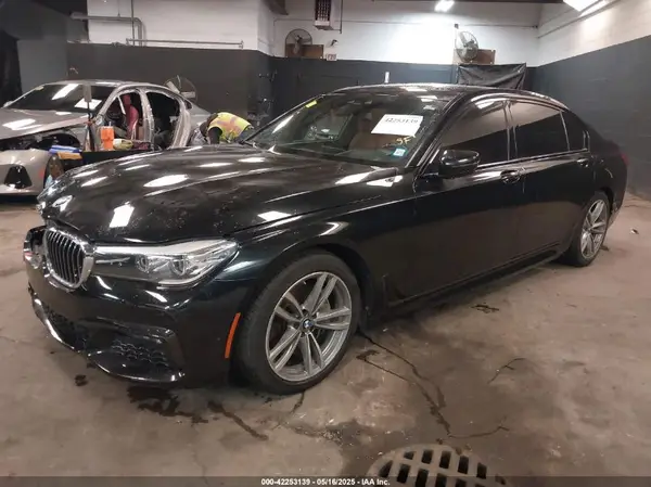 WBA7E4C51JGV24133 2018 BMW 7ER - Image 2