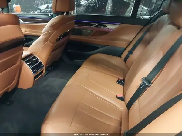 WBA7E4C51JGV24133 2018 BMW 7ER - Image 8