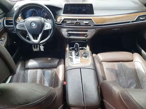 WBA7E4C52HGU99527 2017 BMW 7ER - Image 8