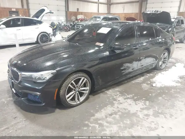 WBA7E4C52JGV23704 2018 BMW 7ER - Image 2