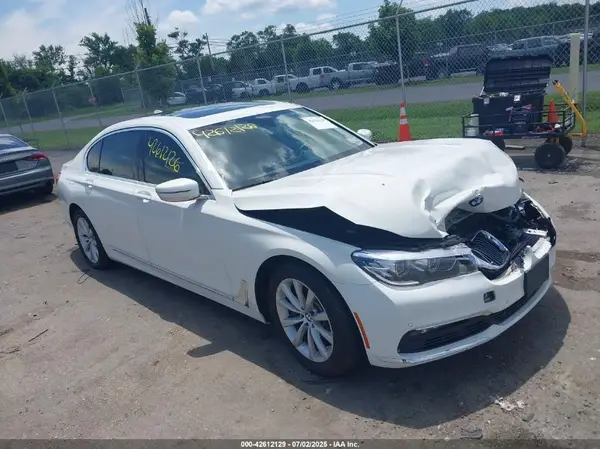 WBA7E4C52JGV23797 2018 BMW 7ER - Image 1