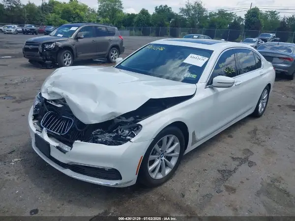 WBA7E4C52JGV23797 2018 BMW 7ER - Image 2