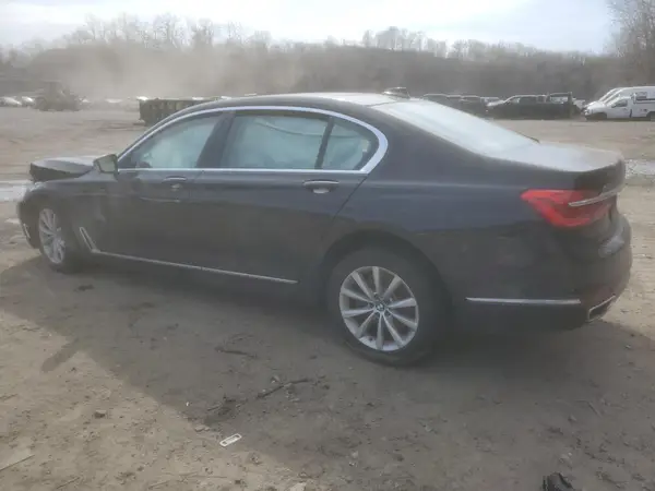 WBA7E4C53JGV24019 2018 BMW 7ER - Image 2