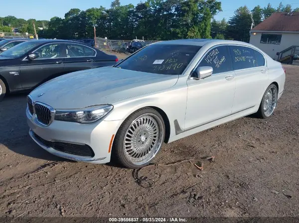 WBA7E4C53KGV70385 2019 BMW 7ER - Image 2